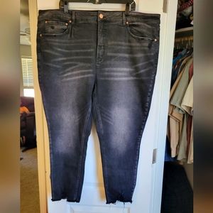 Women's Terra & Sky jeans. Like new condition. Factory distressed 24W